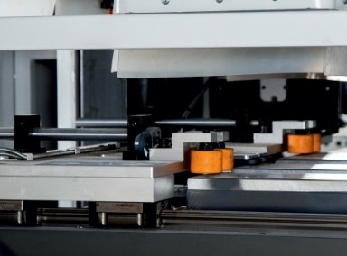 Сверлильно-присадочный центр с ЧПУ JIYU CD-612S