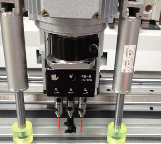 Сверлильно-присадочный станок для мебельных фасадов Filato JD 2