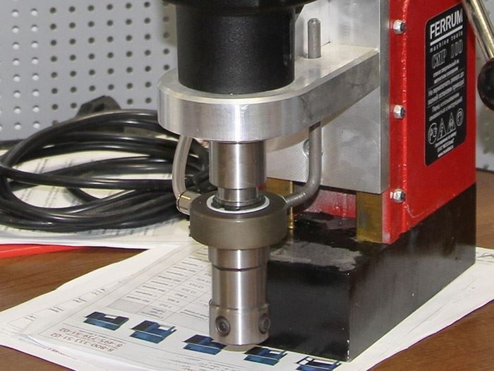 Сверлильный станок на магнитном основании СМР 100