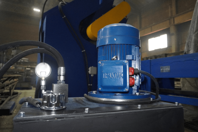 Линия раскряжевки бревен на базе торцовки EcoWood LCC-1100