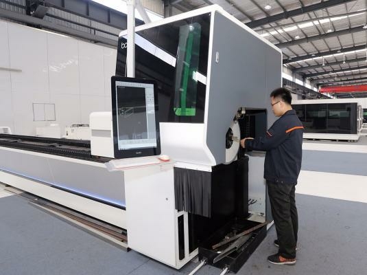 Автоматический станок лазерной резки труб Bodor T230-1000W MAX