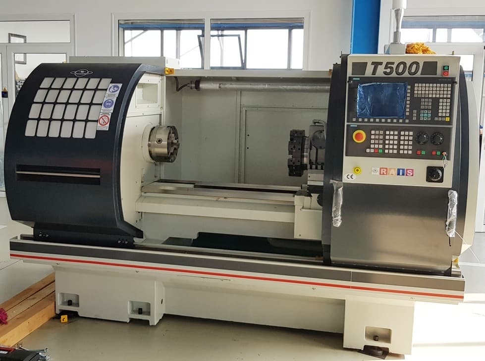 Токарный станок с ЧПУ Rais T500/2000