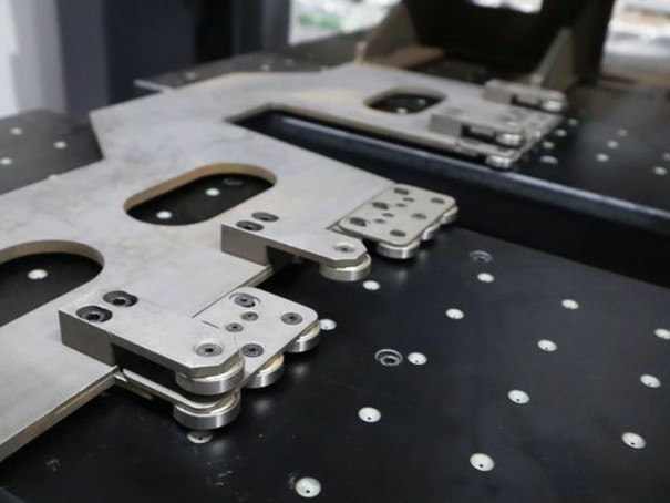 Сверлильно-присадочный станок с ЧПУ HOLD HB61J