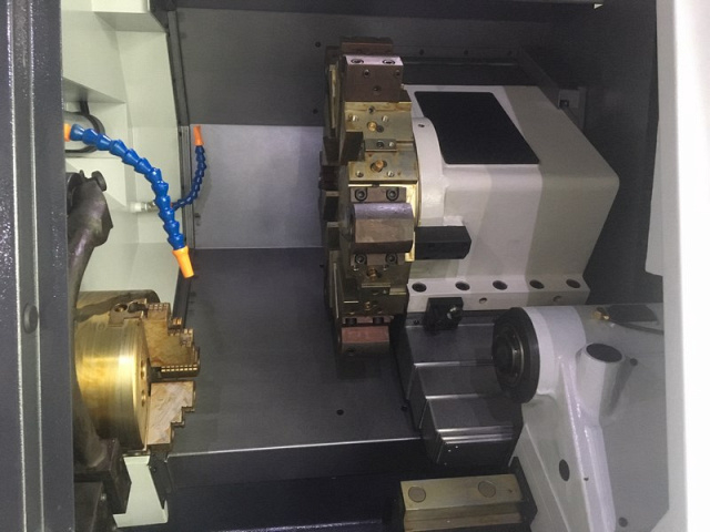 Токарный обрабатывающий центр SPECTR TC-300 / L