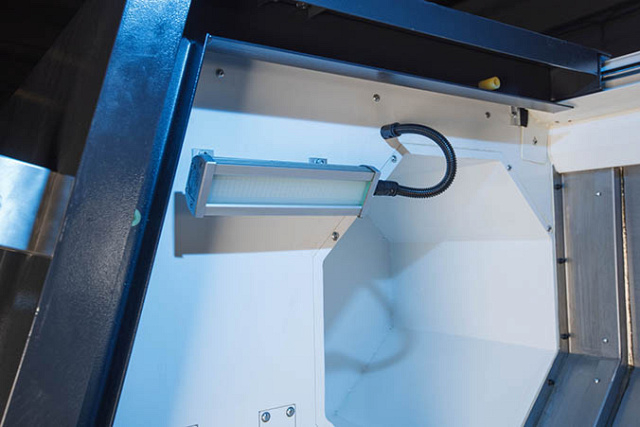 Токарный станок с наклонной станиной KTL65/1500 (NL635SC)