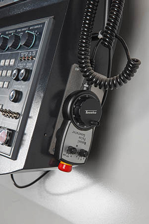 Токарный станок с наклонной станиной KTL65/1500 (NL635SC)