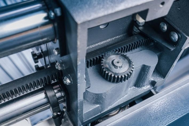 Токарный станок с ручной подачей OSTERMANN CL 1200 Standart