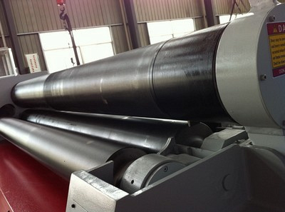 Трехвалковая электромеханическая машина IRONMAC MPR 25-2000