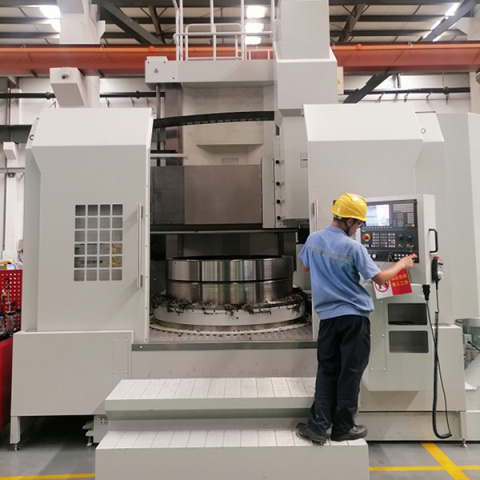 Вертикальный токарный станок с ЧПУ KVT80