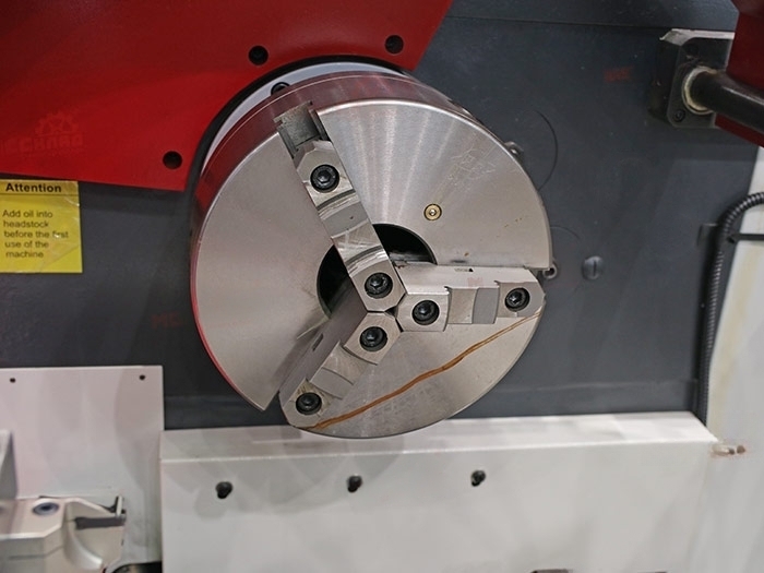Токарный станок по металлу с УЦИ TU500B/1000