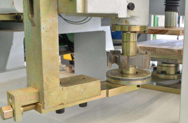 Карусельные копировально-фрезерные станки легкой серии EcoWood LH300-1