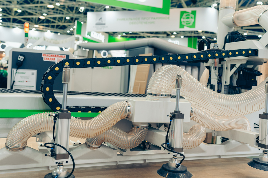 ФРЕЗЕРНЫЙ СТАНОК С ЧПУ HOLD HE2130GA