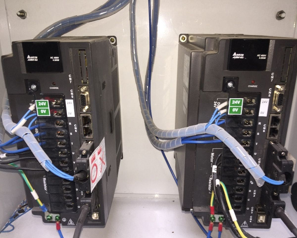 Автоматический торцовочный станок проходного типа EcoWood CFS-200