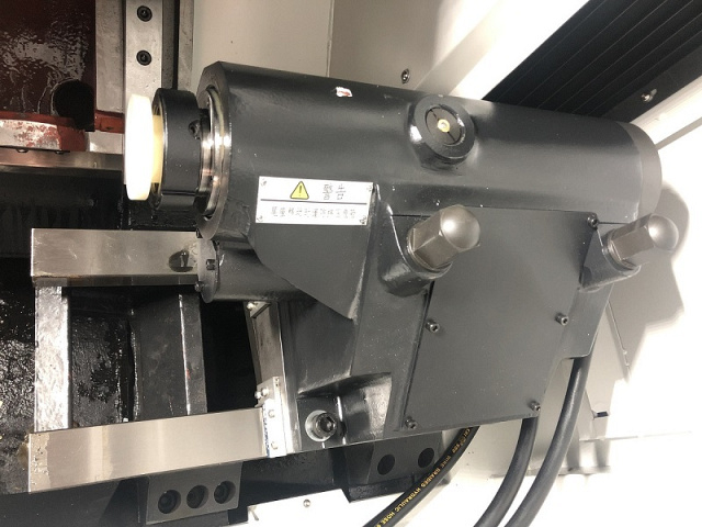 Токарно-фрезерный центр с наклонной станиной KTL65M/750