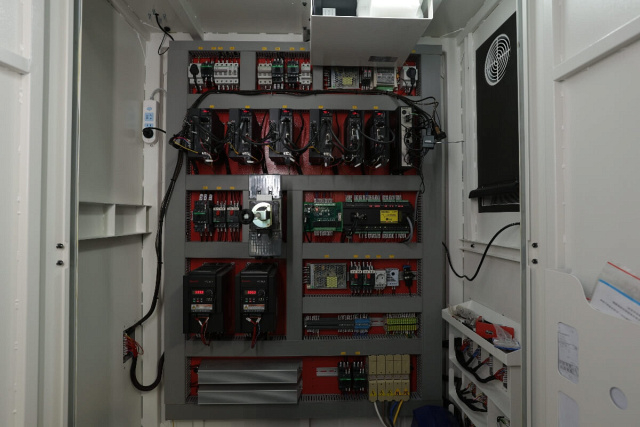 Пятиосевой обрабатывающий центр QUADRO TEOS ECO