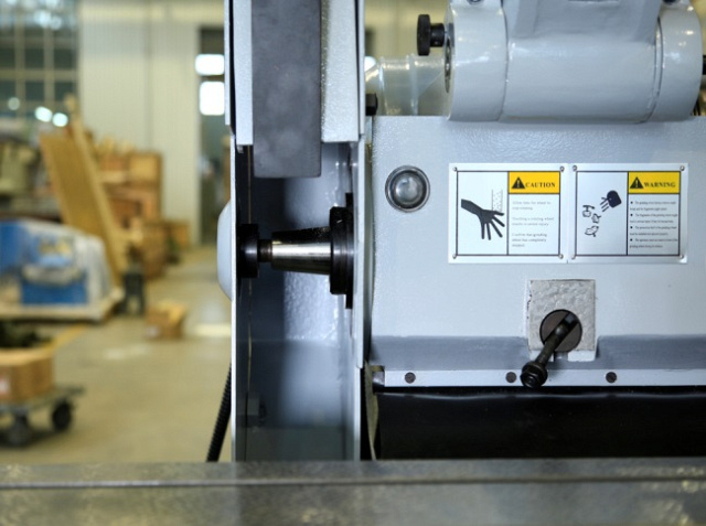 Универсальный круглошлифовальный станок UNIVEQ UGU 32300H