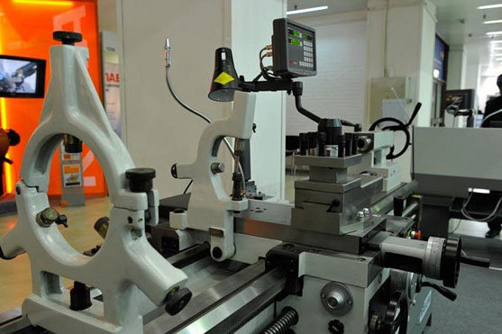 Токарный станок DMTG CW62100E