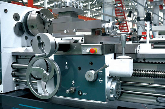 Токарный станок DMTG CW62100E