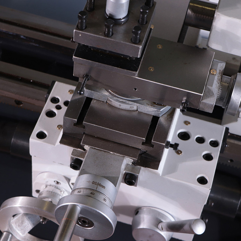 Универсальный токарный станок Proma SPB-550/400