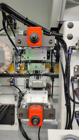 Автоматический кромкооблицовочный станок Nanxing NB6JQFKL