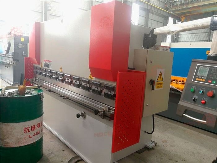 Вертикальный листогибочный пресс WC67Y-40T/2000