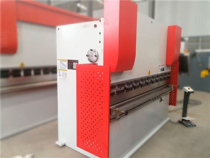 Вертикальный листогибочный пресс WC67Y-80T/2500