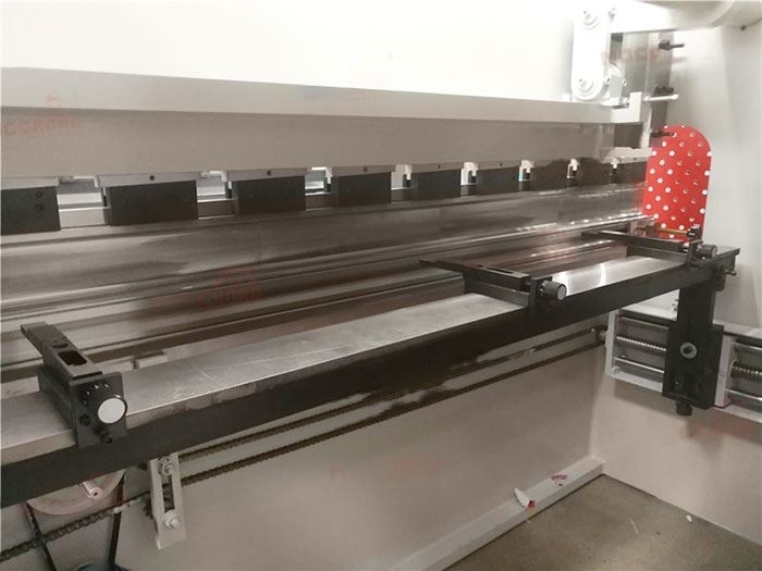 Вертикальный листогибочный пресс WC67Y-80T/2500