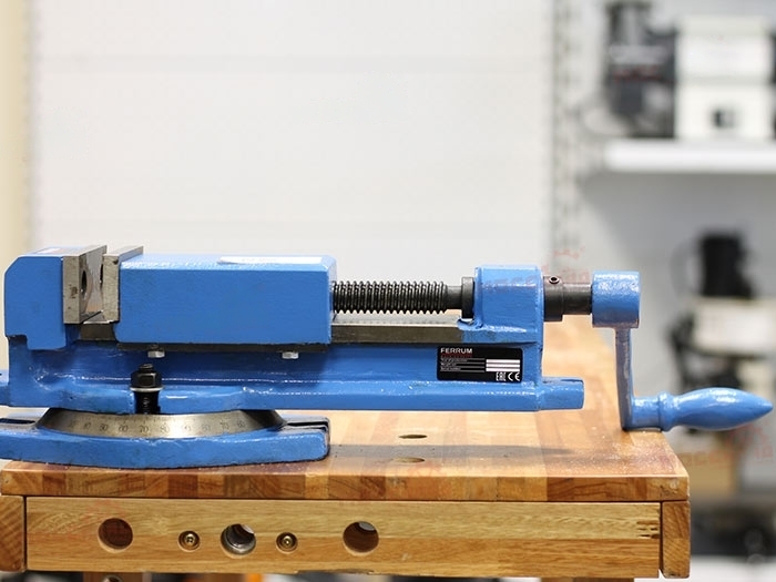 Станочные тиски TQC 4