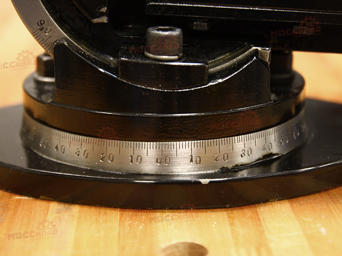 Двухосевые поворотные станочные тиски ZAS 100