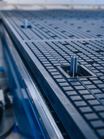 Фрезерный обрабатывающий центр с ЧПУ с автоматическим толкателем Beaver i-NEST BH PRO