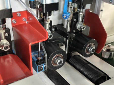 Автоматический торцовочный станок с функцией вырезки дефектов JANGJA AM8515 / EM8515