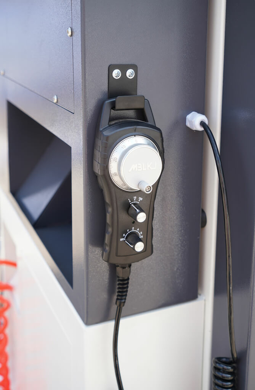 Вертикальный обрабатывающий центр MILLMASTER VMM-855S с ЧПУ