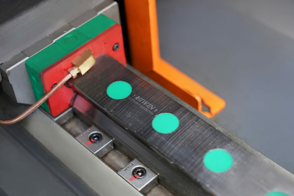 Вертикальный обрабатывающий центр MILLMASTER VMM-855S с ЧПУ