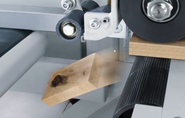 Автоматический торцовочный станок с функцией вырезки дефектов и оптимизации JANGJA AM8424 / EM8441