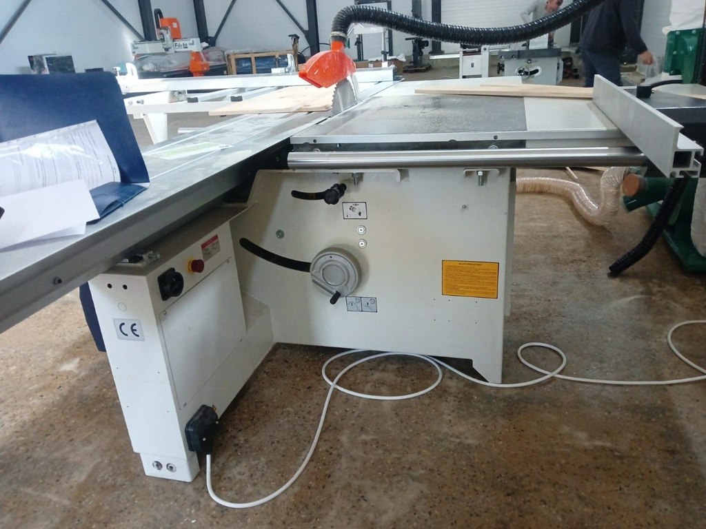 Форматно-раскроечный станок с подвижной кареткой ALTESA BLUE LINE PS 400 E2