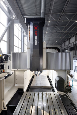 Портальный фрезерный центр SPITZEN SMG-4116