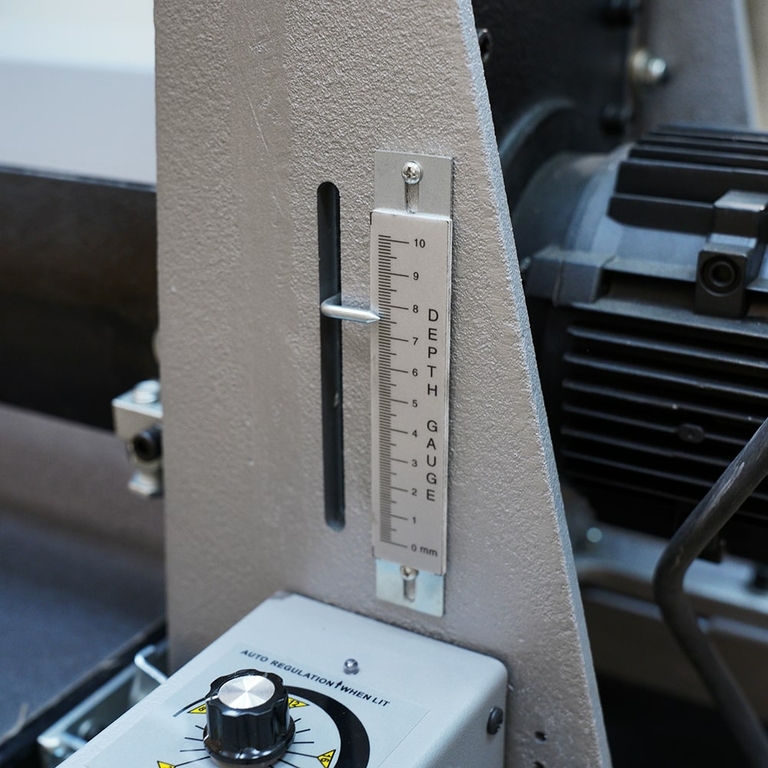 Барабанный шлифовальный станок warrior w0605  максимальная ширина обработки 812 мм мощность двигателя 1,1 квт