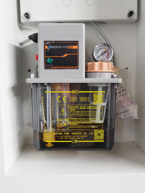 Горизонтальные токарные станки MetalCraft TCK60DY-1000 c ЧПУ KND (TCK60DY-1000.K30.A2-6.12K.203T)