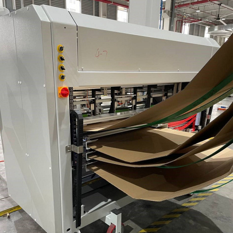 Автоматический резательно-рилёвочный центр с ЧПУ Beaver PACKMATIC TURBO 8K