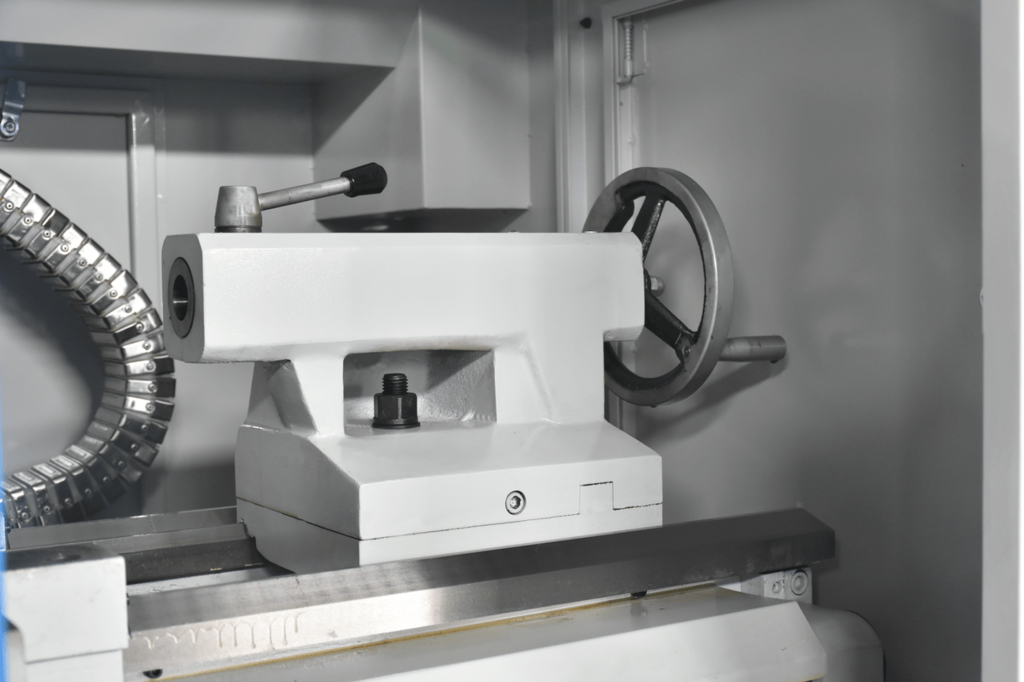 MetalTec CK 36x750 токарный станок c ЧПУ с горизонтальной станиной met584