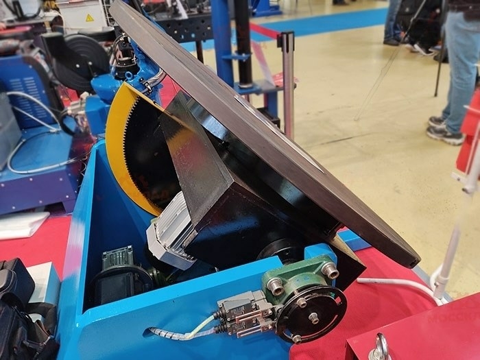 Сварочный позиционер BY-1200