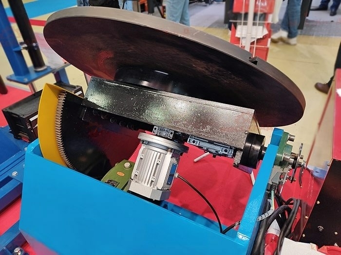 Сварочный позиционер BY-1200