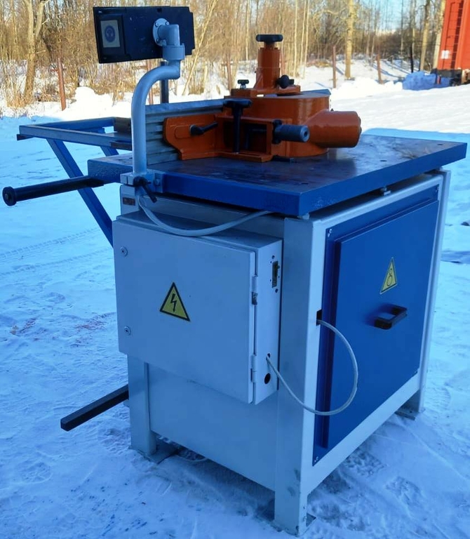 Фрезерный станок Ф-130-04 б/у, 2 эл. скорости (Ф-130-04.240213)