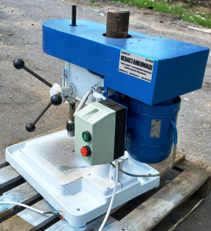 Настольно сверлильный станок 2М110 б/у