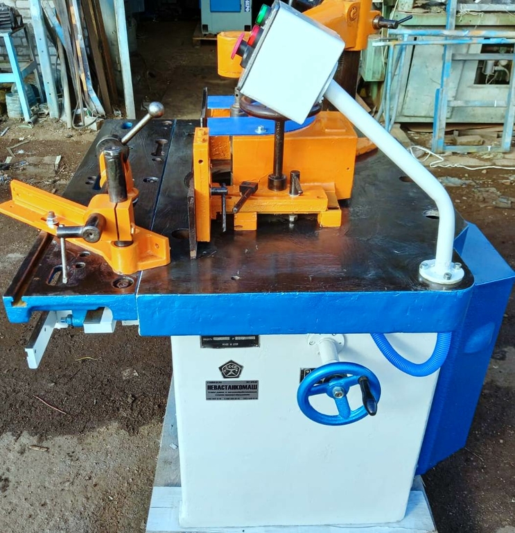 Фрезерный станок ФСШ-1А б/у 4 скорости вращения