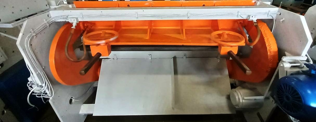 Ножницы гильотинные механические 4х1600мм б/у