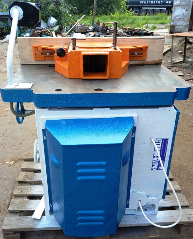 Фрезерный станок ФСШ 2ск. вращения 7000 и 3500 об/мин б/у