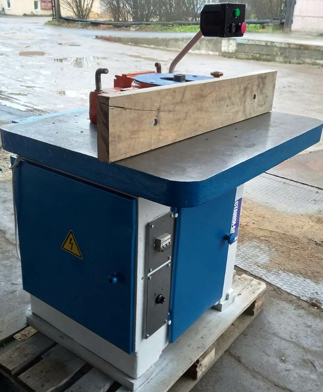 Фрезерный станок ФСШ б/у 2 скорости