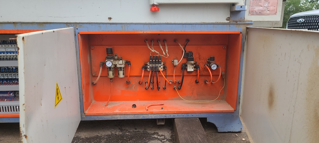 Кромкооблицовочный автоматический станок ITALMAC MIRA-6 б/у в ремонте