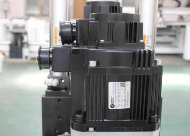 Автоматический сверлильно-присадочный станок с чпу WoodTec HBM 621L